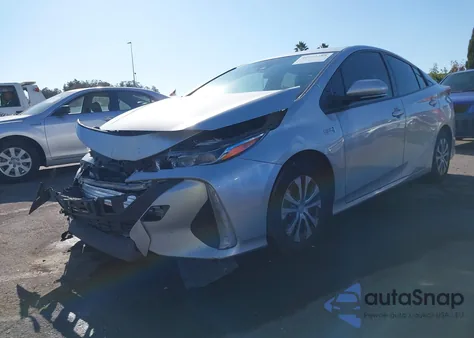 2021 Toyota Prius Prime Le from USA, damaged, VIN JTDKAMFP2M3186033